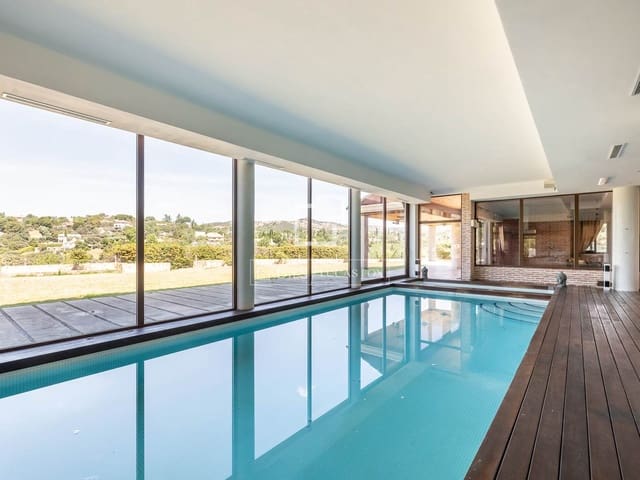 6 soverom Villa til salgs i Las Rozas de Madrid med svømmebasseng garasje - € 3 400 000 (Ref: 9880292)