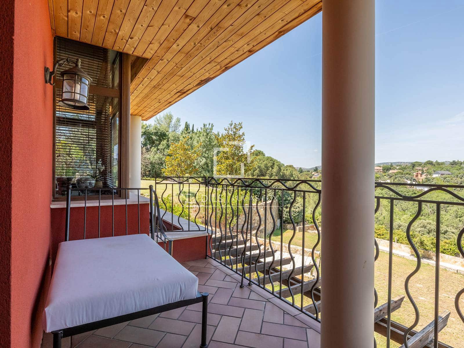 6 soverom Villa til salgs i Las Rozas de Madrid med svømmebasseng garasje - € 3 400 000 (Ref: 9880292)