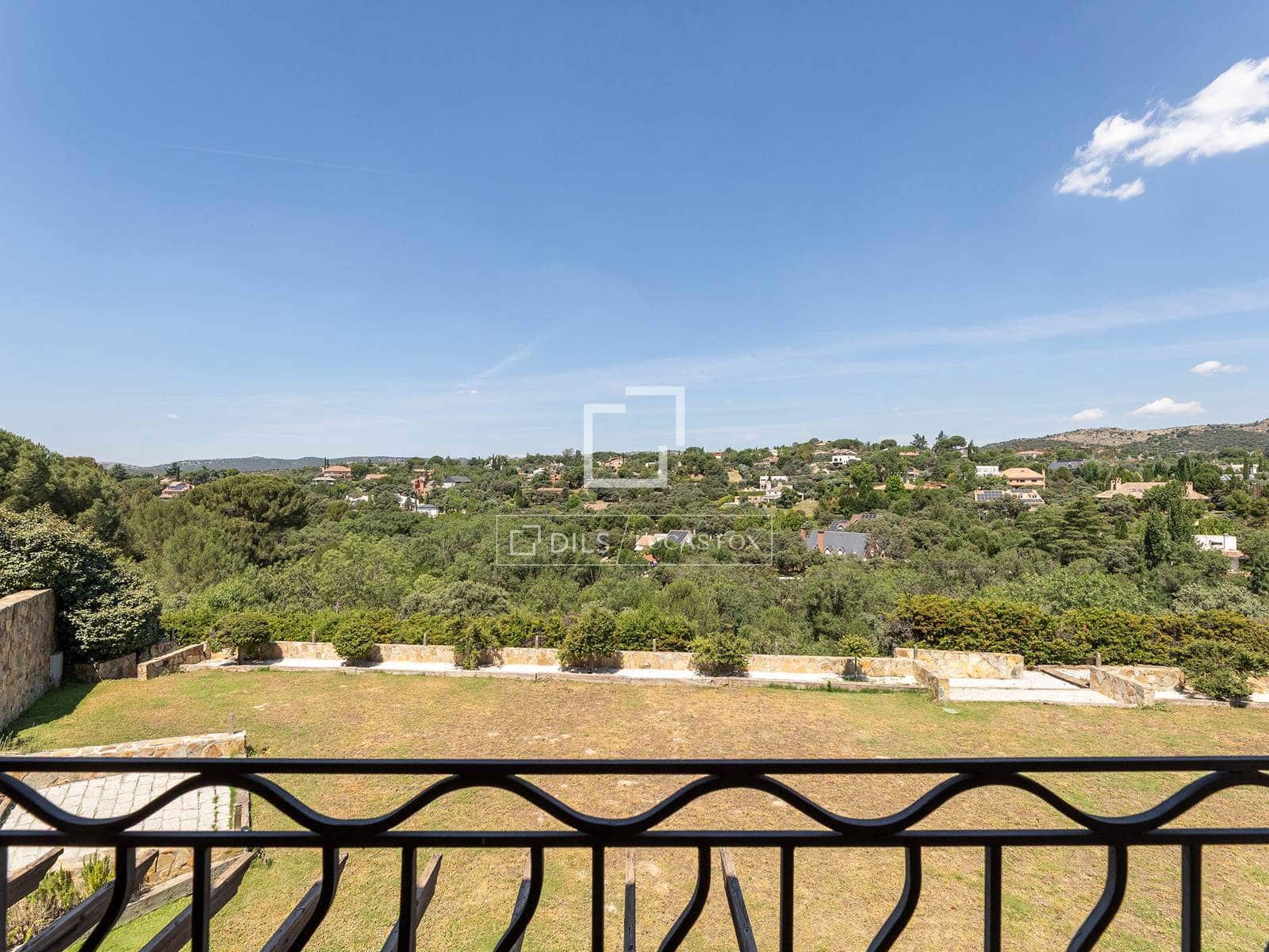 6 soverom Villa til salgs i Las Rozas de Madrid med svømmebasseng garasje - € 3 400 000 (Ref: 9880292)