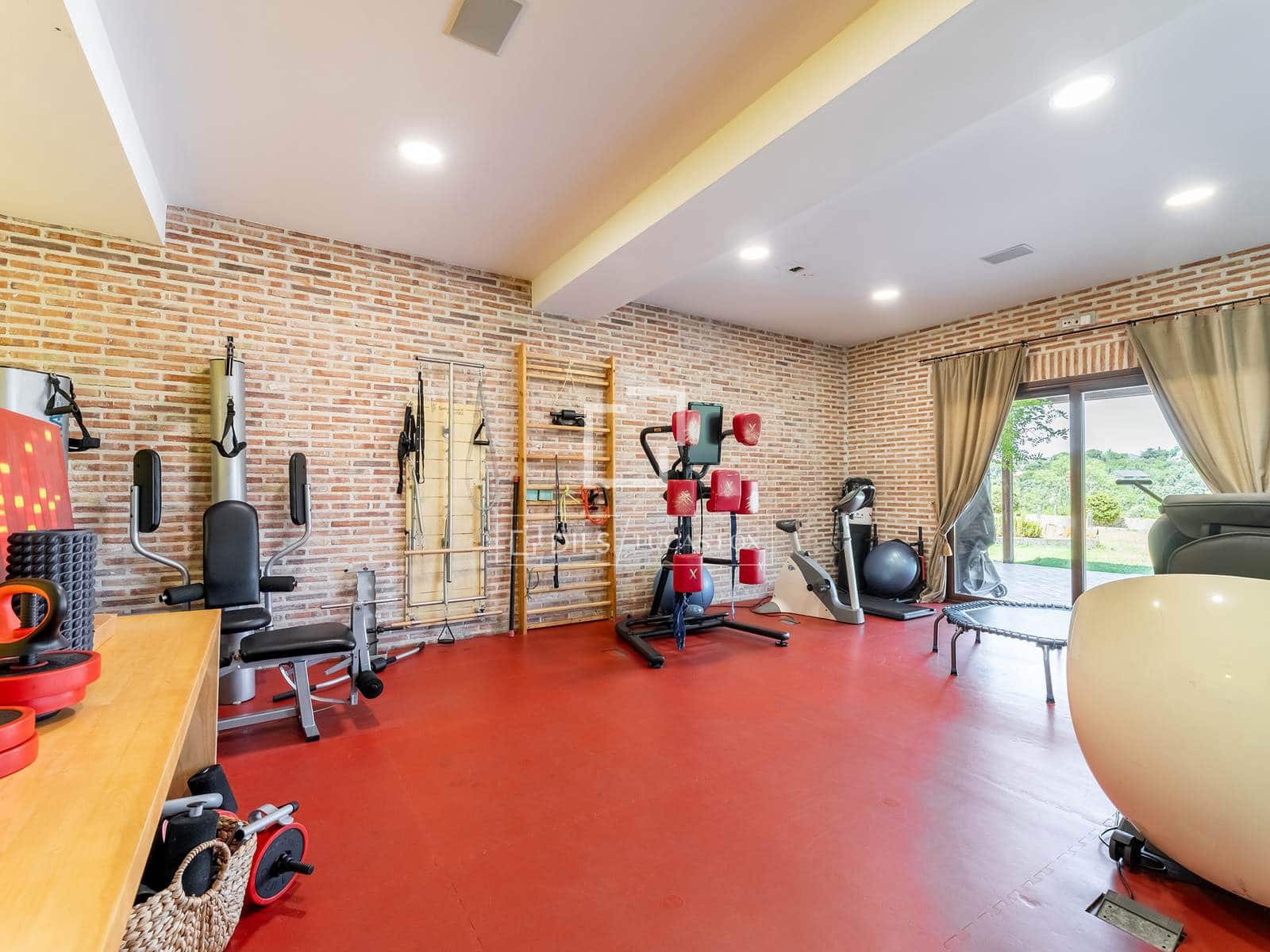 6 soverom Villa til salgs i Las Rozas de Madrid med svømmebasseng garasje - € 3 400 000 (Ref: 9880292)