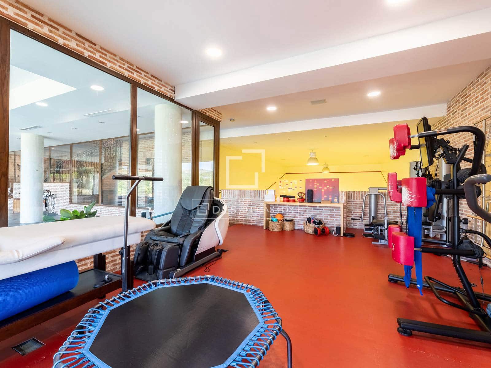 6 soverom Villa til salgs i Las Rozas de Madrid med svømmebasseng garasje - € 3 400 000 (Ref: 9880292)