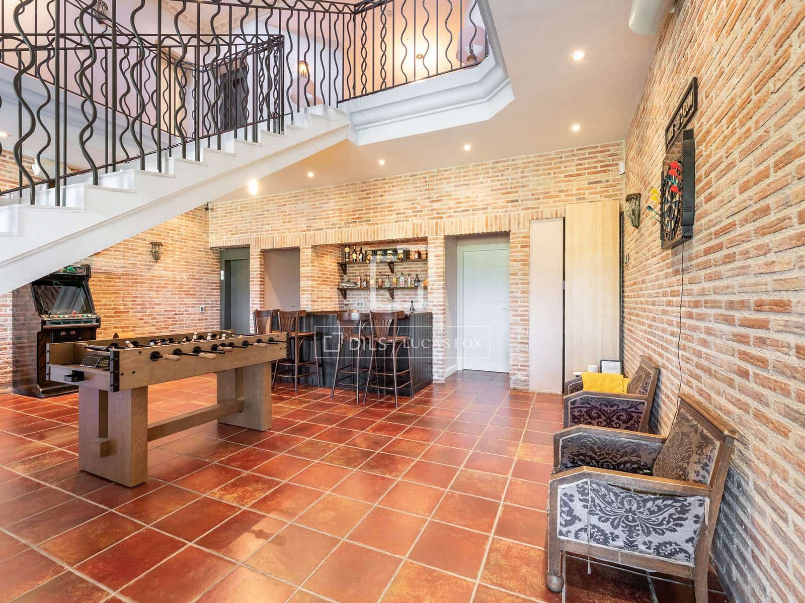 6 soverom Villa til salgs i Las Rozas de Madrid med svømmebasseng garasje - € 3 400 000 (Ref: 9880292)