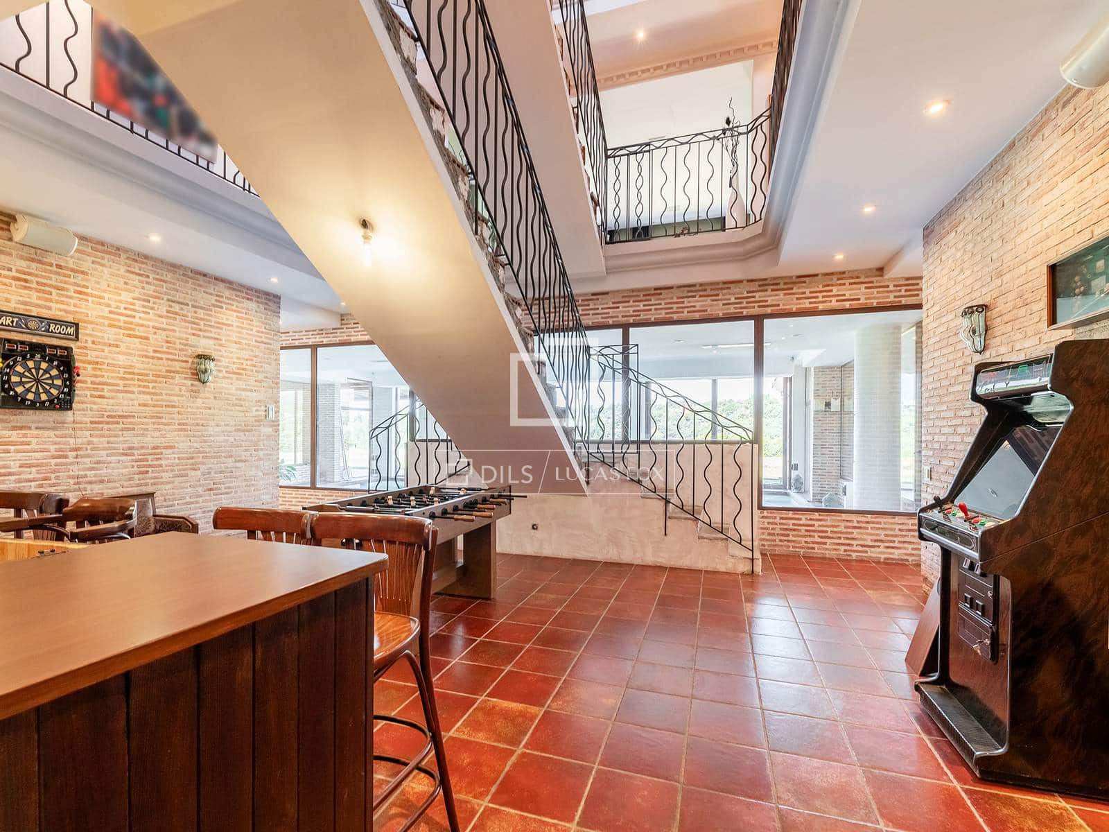 6 soverom Villa til salgs i Las Rozas de Madrid med svømmebasseng garasje - € 3 400 000 (Ref: 9880292)