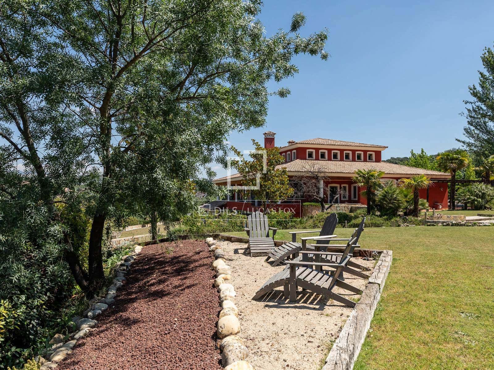 6 soverom Villa til salgs i Las Rozas de Madrid med svømmebasseng garasje - € 3 400 000 (Ref: 9880292)