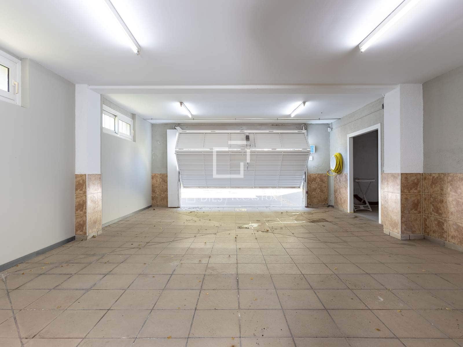 6 soveværelse Villa til salg i Alella med swimmingpool garage - € 1.750.000 (Ref: 9882186)