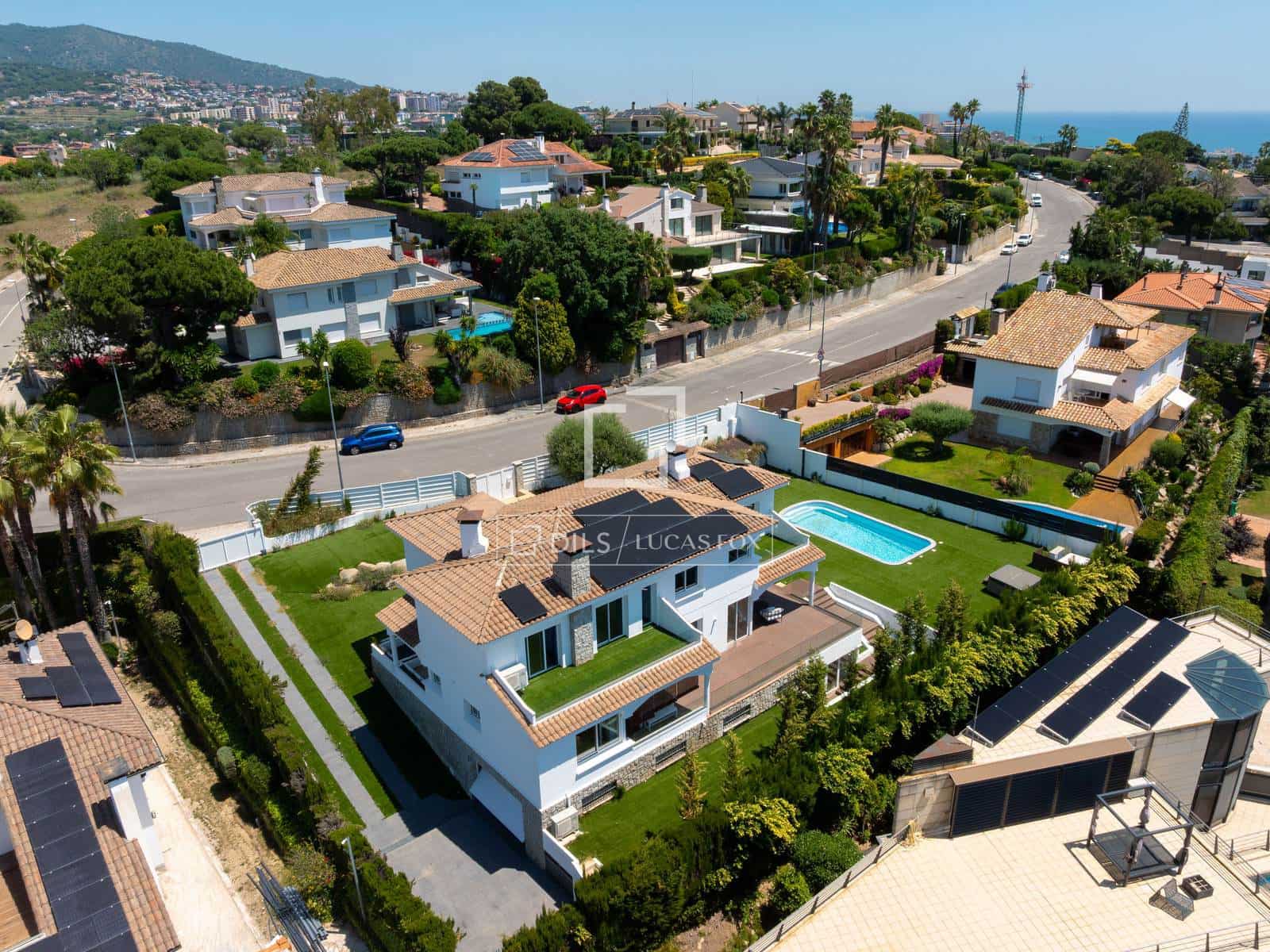 6 soveværelse Villa til salg i Alella med swimmingpool garage - € 1.750.000 (Ref: 9882186)