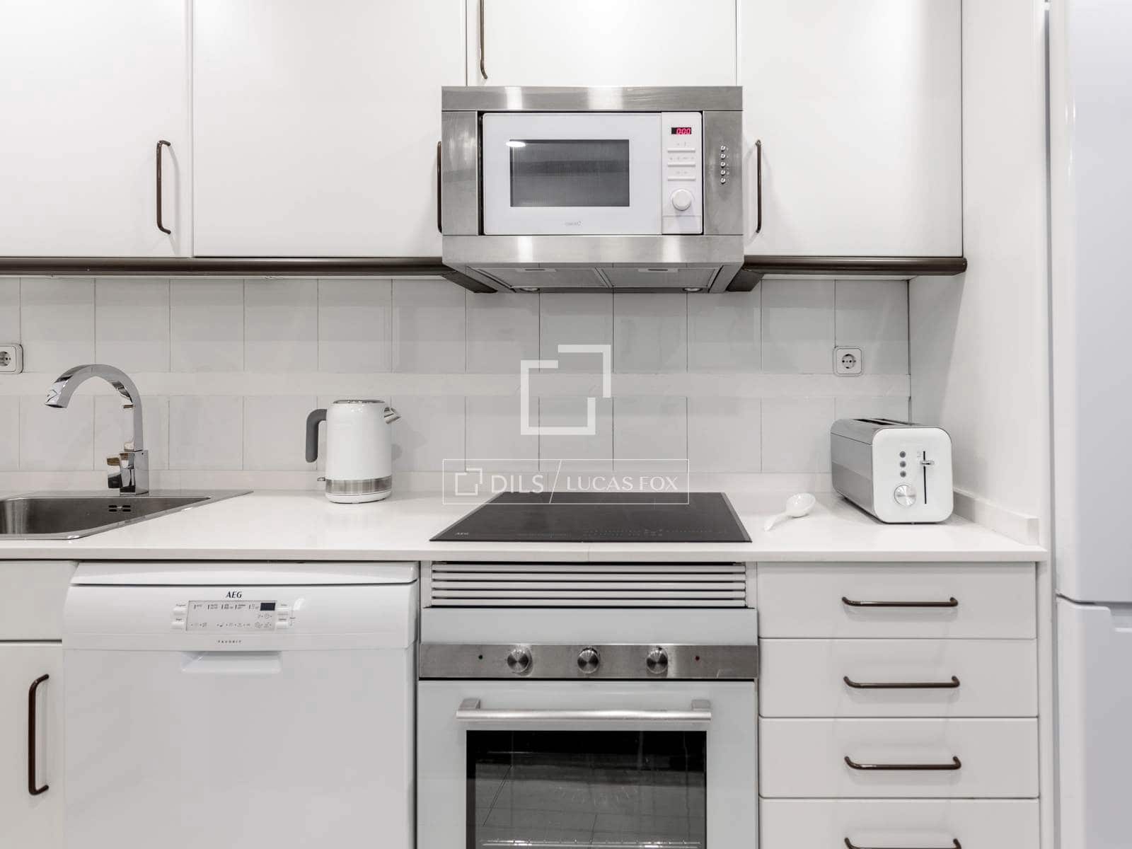 2 bedroom Apartment for rent in Madrid city - € 2,300 (Ref: 9882579)