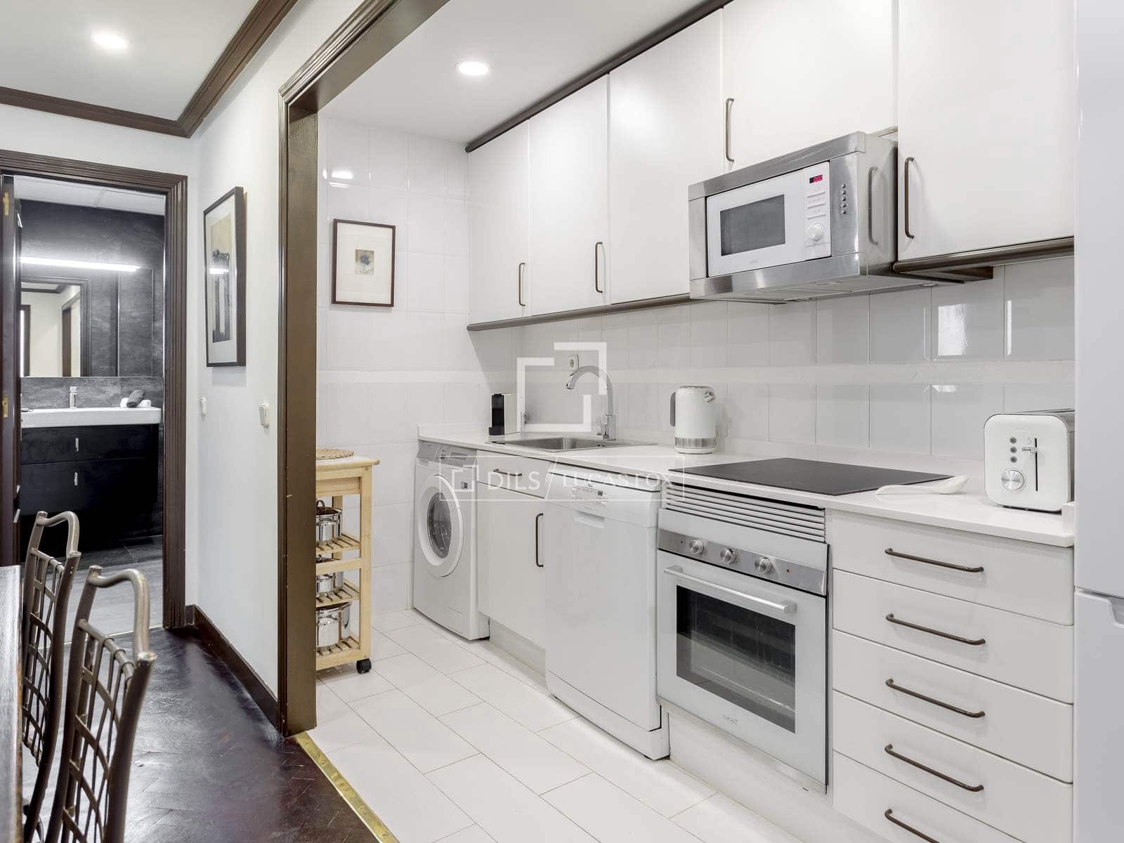 2 bedroom Apartment for rent in Madrid city - € 2,300 (Ref: 9882579)
