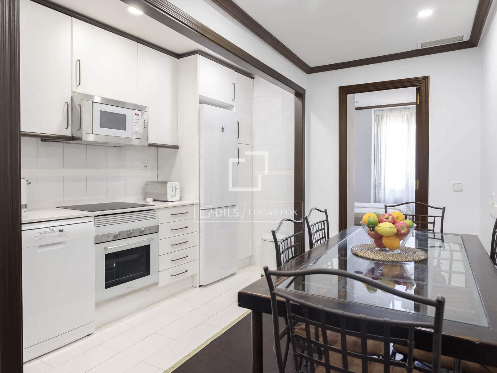 2 bedroom Apartment for rent in Madrid city - € 2,300 (Ref: 9882579)