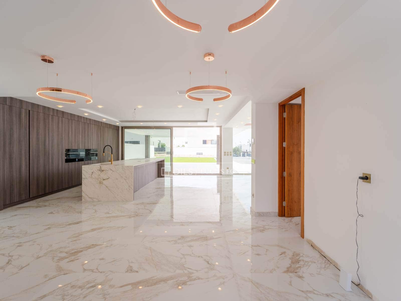 7 slaapkamer Villa te koop in Torrent met zwembad garage - € 1.495.000 (Ref: 9882581)