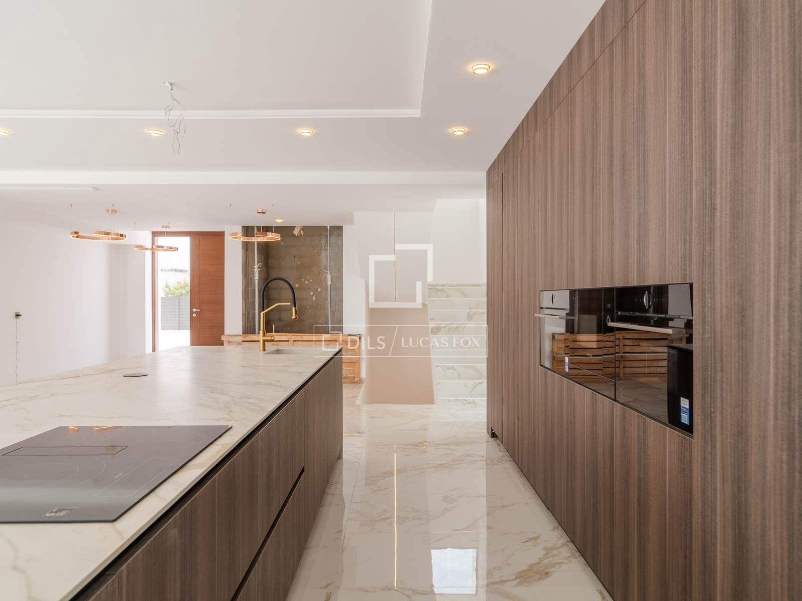 7 slaapkamer Villa te koop in Torrent met zwembad garage - € 1.495.000 (Ref: 9882581)