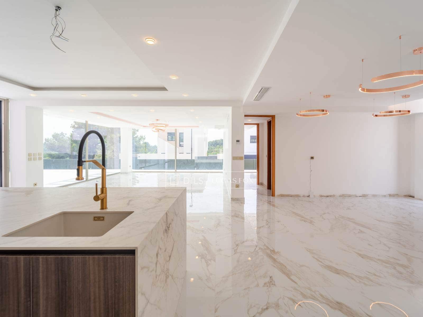 7 slaapkamer Villa te koop in Torrent met zwembad garage - € 1.495.000 (Ref: 9882581)