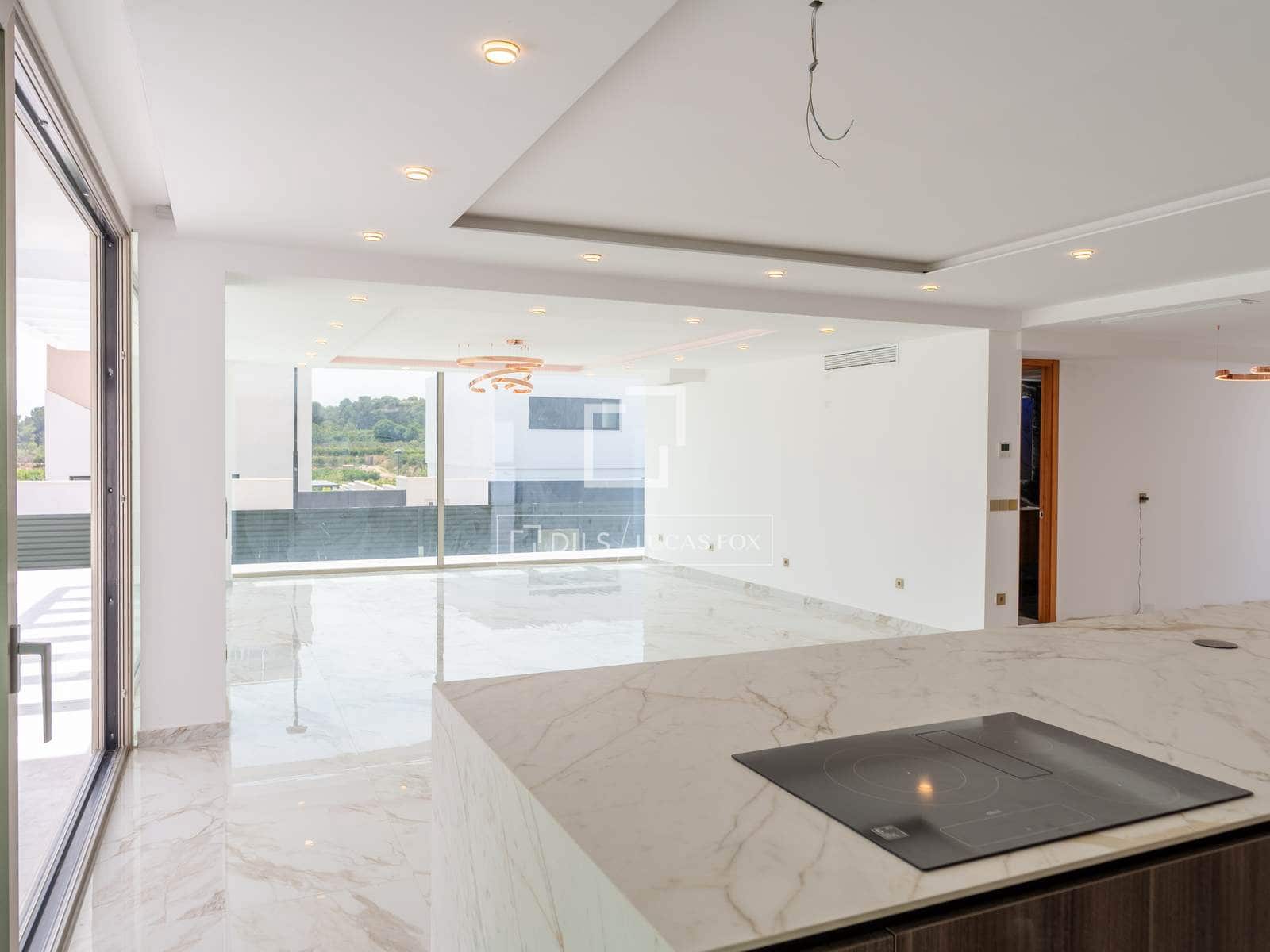 7 slaapkamer Villa te koop in Torrent met zwembad garage - € 1.495.000 (Ref: 9882581)