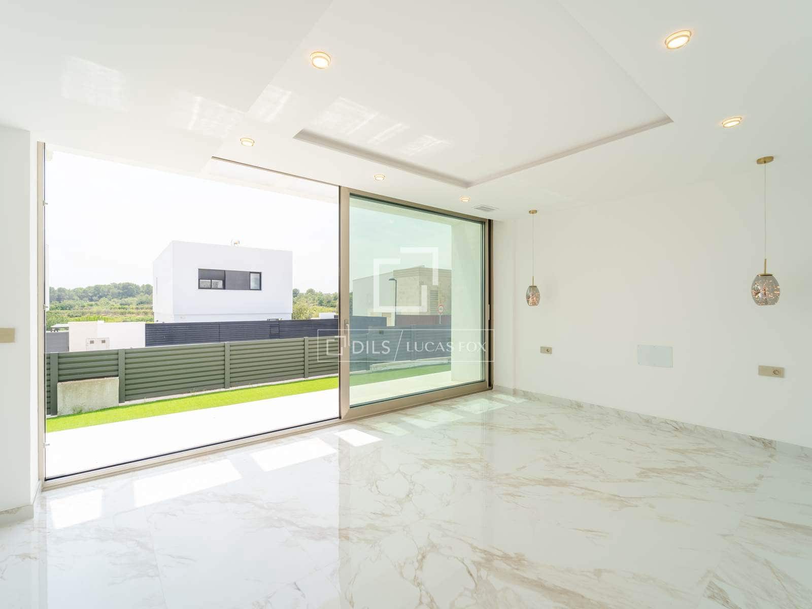 7 slaapkamer Villa te koop in Torrent met zwembad garage - € 1.495.000 (Ref: 9882581)