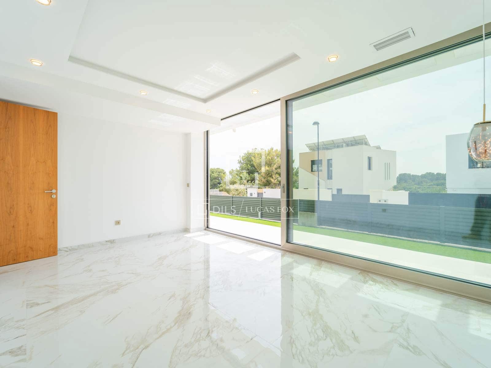 7 slaapkamer Villa te koop in Torrent met zwembad garage - € 1.495.000 (Ref: 9882581)