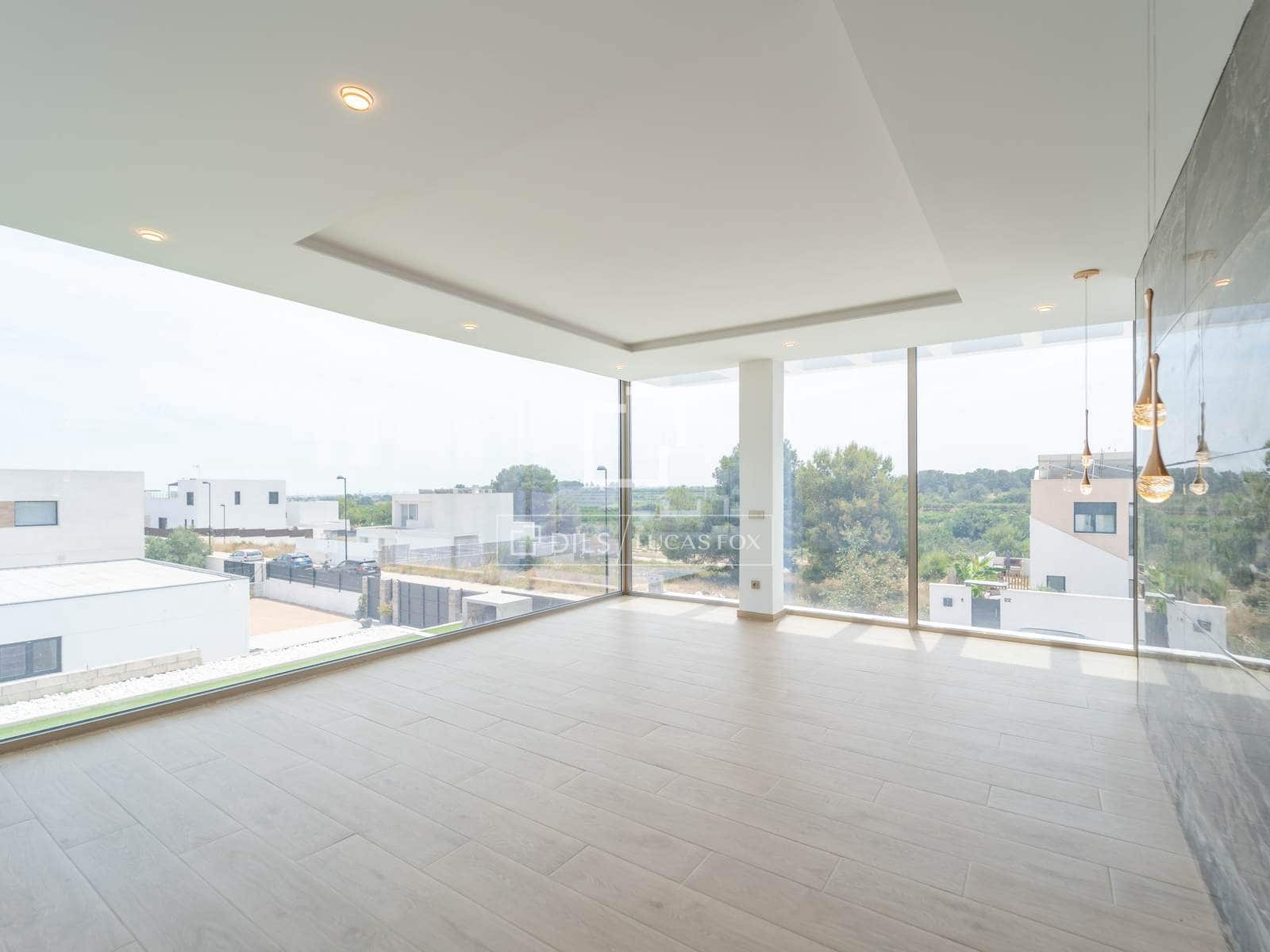 7 slaapkamer Villa te koop in Torrent met zwembad garage - € 1.495.000 (Ref: 9882581)