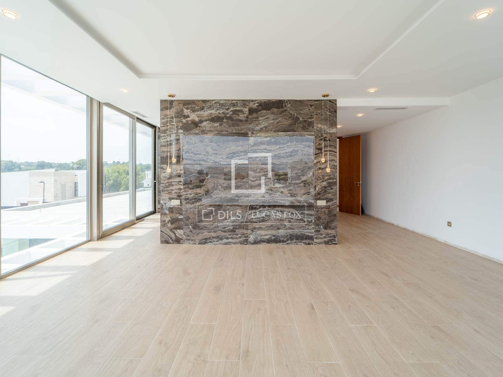7 slaapkamer Villa te koop in Torrent met zwembad garage - € 1.495.000 (Ref: 9882581)