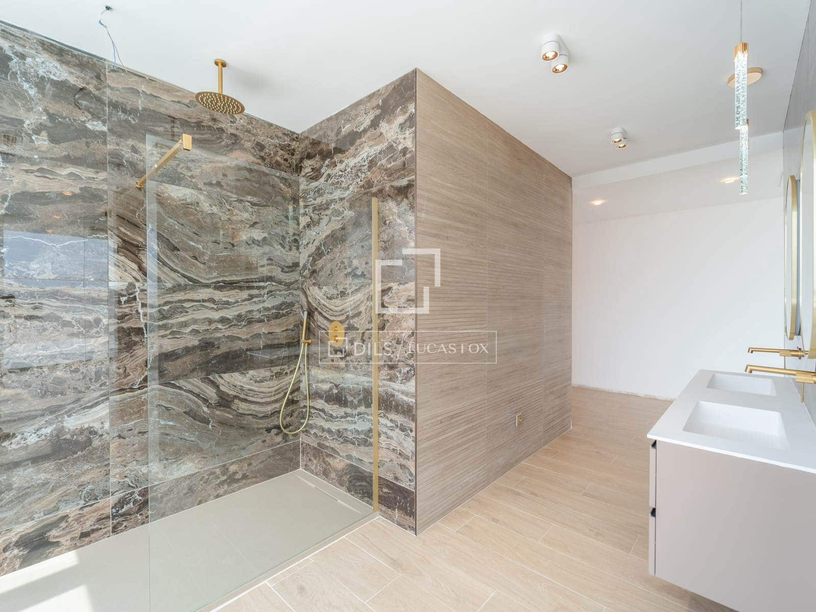7 slaapkamer Villa te koop in Torrent met zwembad garage - € 1.495.000 (Ref: 9882581)