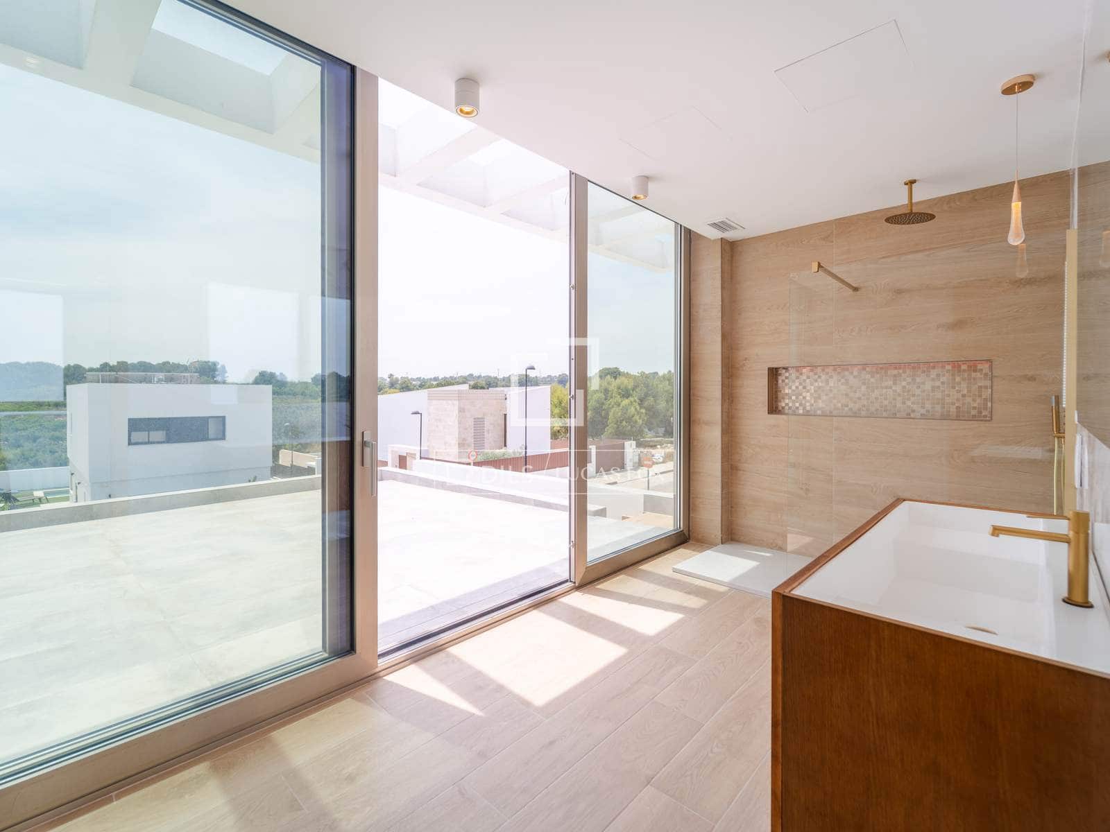 7 slaapkamer Villa te koop in Torrent met zwembad garage - € 1.495.000 (Ref: 9882581)