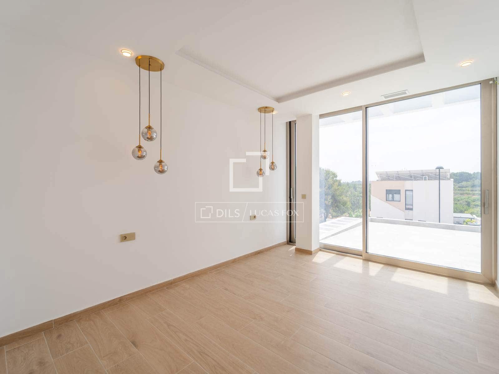 7 slaapkamer Villa te koop in Torrent met zwembad garage - € 1.495.000 (Ref: 9882581)