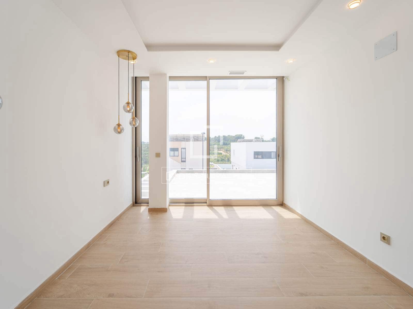 7 slaapkamer Villa te koop in Torrent met zwembad garage - € 1.495.000 (Ref: 9882581)