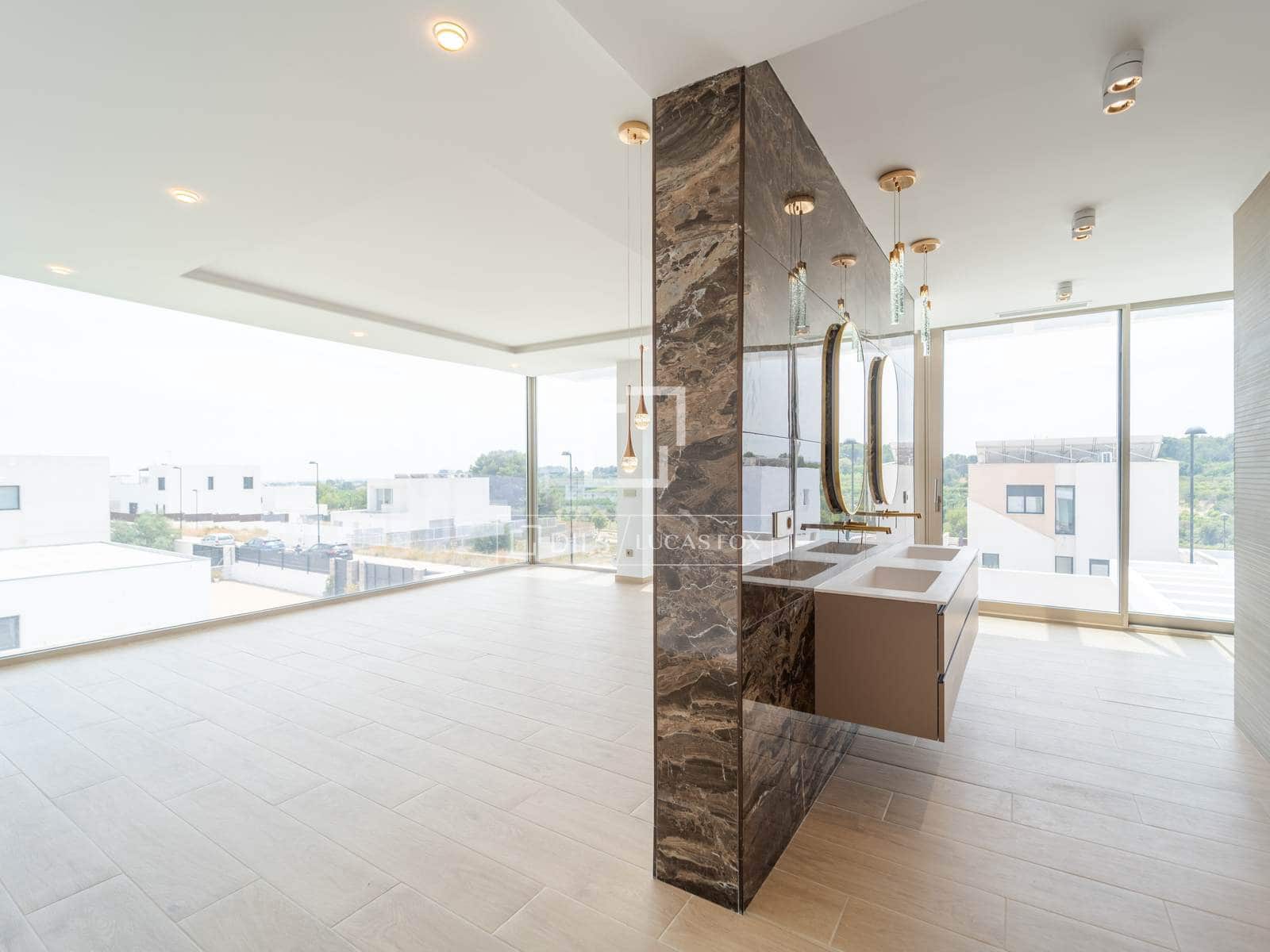 7 slaapkamer Villa te koop in Torrent met zwembad garage - € 1.495.000 (Ref: 9882581)