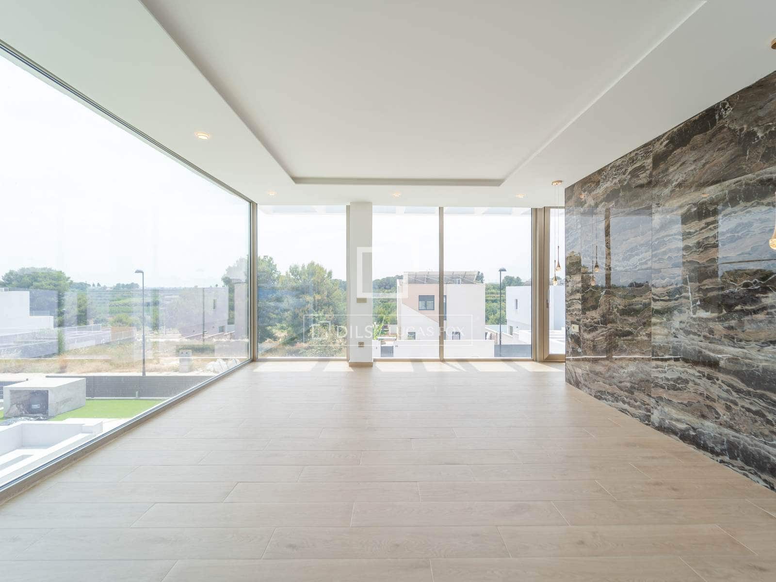 7 slaapkamer Villa te koop in Torrent met zwembad garage - € 1.495.000 (Ref: 9882581)