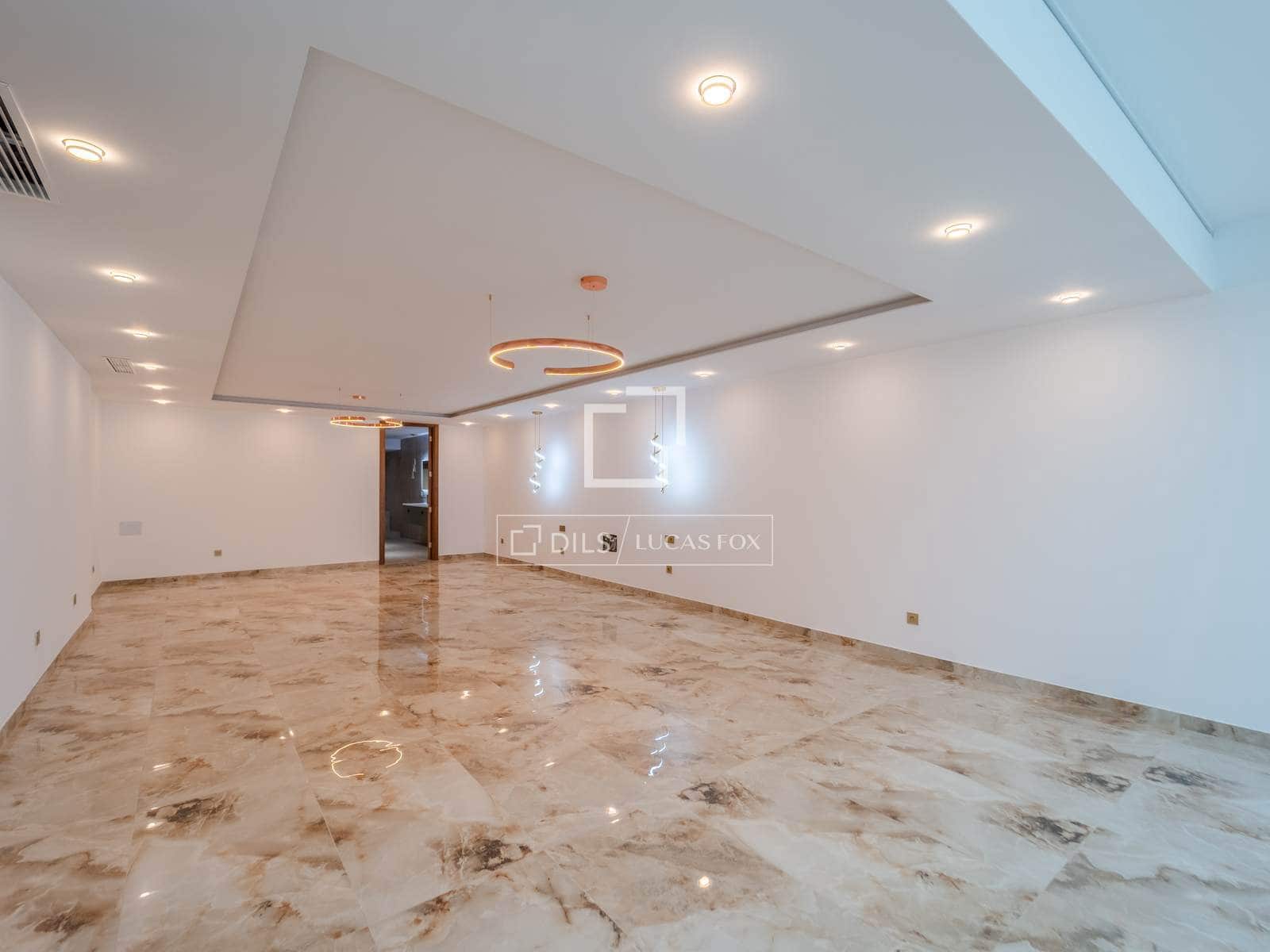 7 slaapkamer Villa te koop in Torrent met zwembad garage - € 1.495.000 (Ref: 9882581)