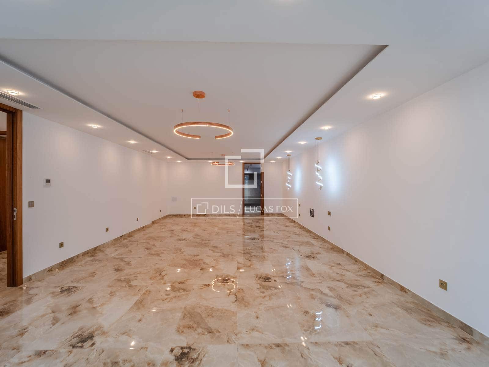 7 slaapkamer Villa te koop in Torrent met zwembad garage - € 1.495.000 (Ref: 9882581)
