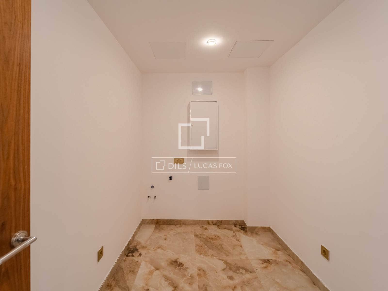 7 slaapkamer Villa te koop in Torrent met zwembad garage - € 1.495.000 (Ref: 9882581)