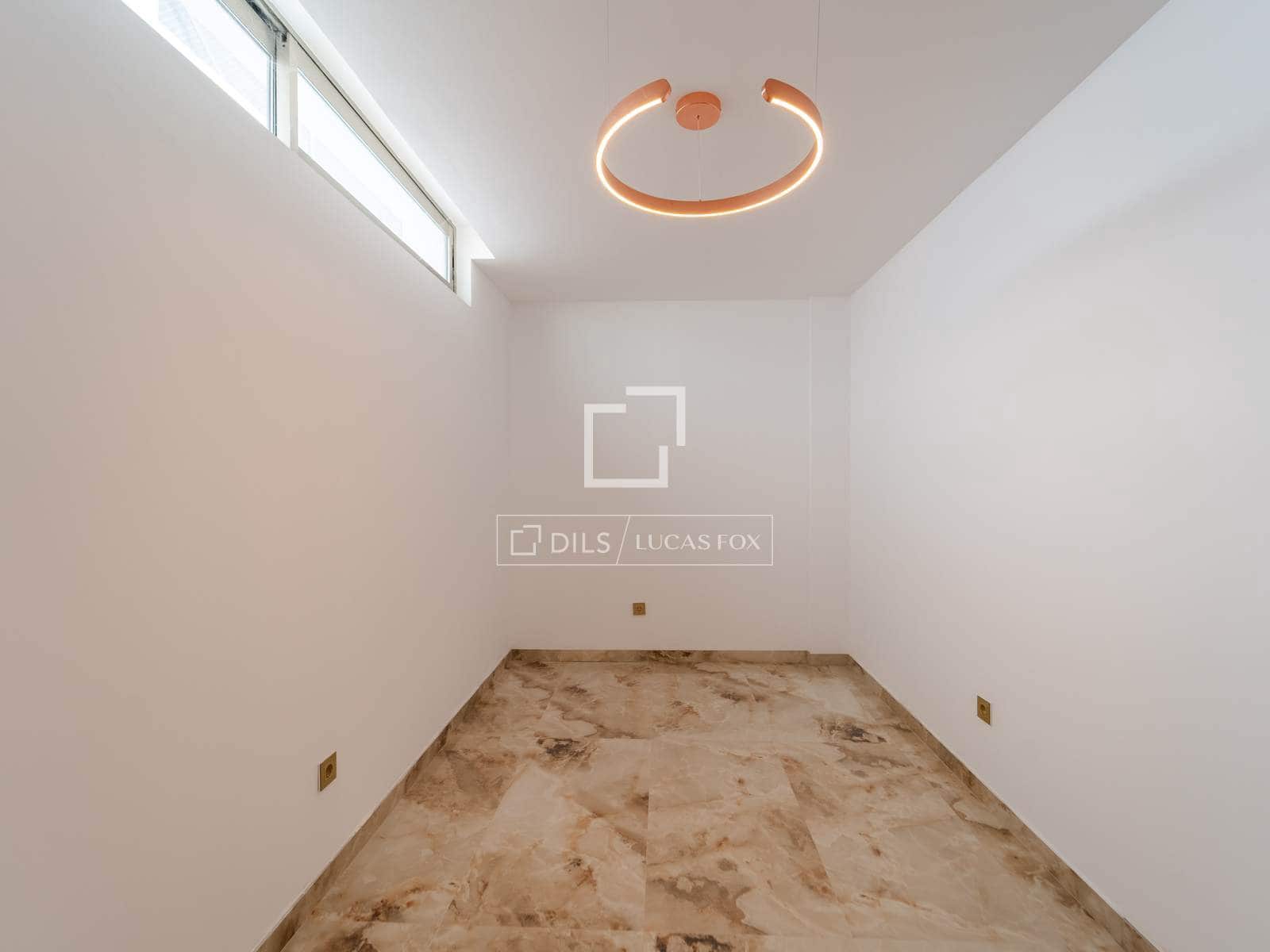 7 slaapkamer Villa te koop in Torrent met zwembad garage - € 1.495.000 (Ref: 9882581)