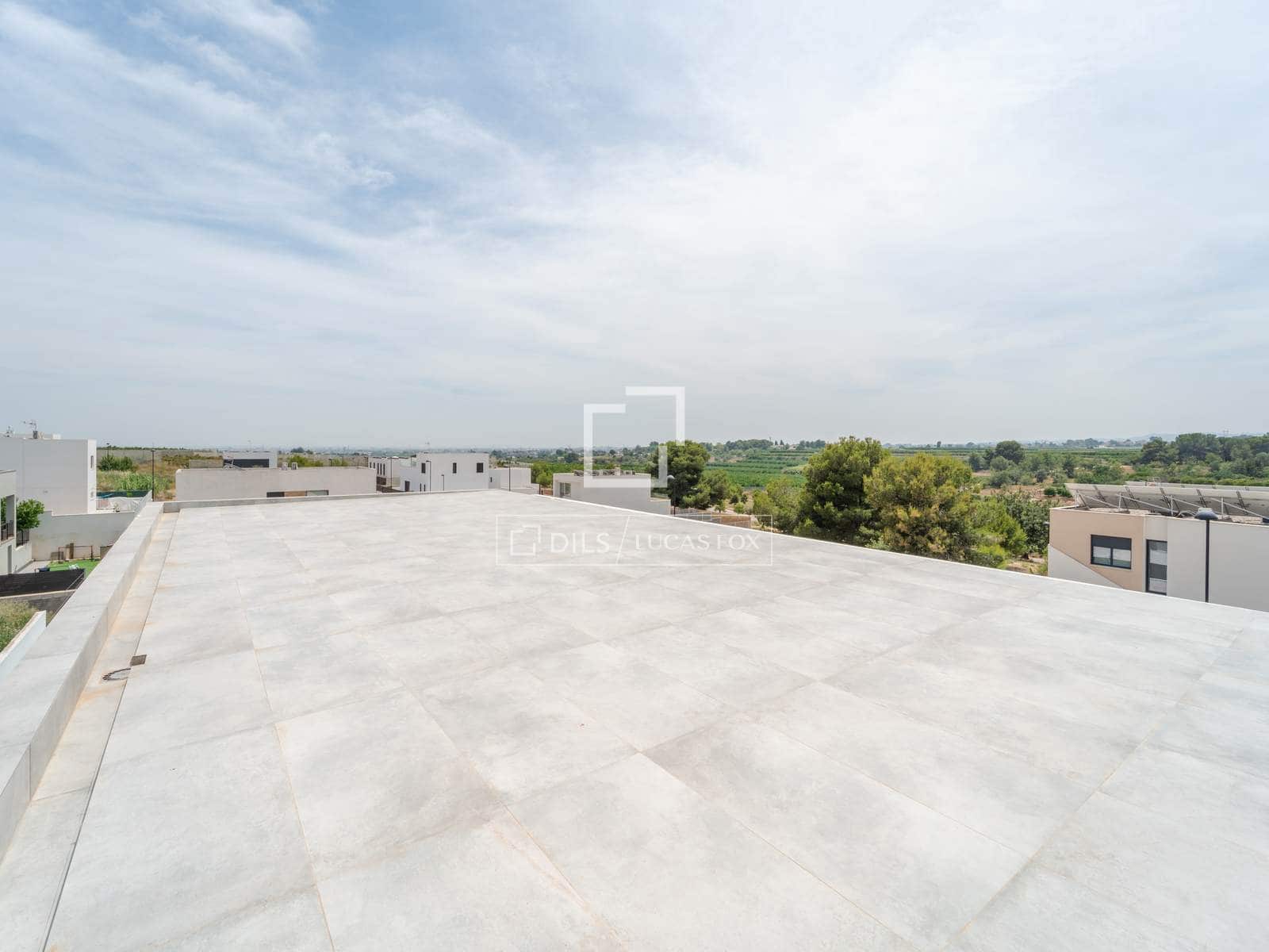 7 slaapkamer Villa te koop in Torrent met zwembad garage - € 1.495.000 (Ref: 9882581)