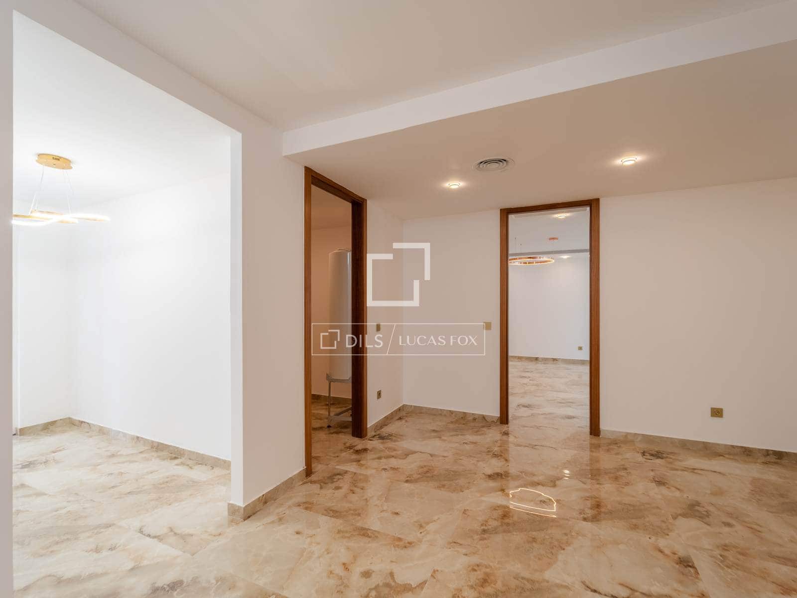 7 slaapkamer Villa te koop in Torrent met zwembad garage - € 1.495.000 (Ref: 9882581)