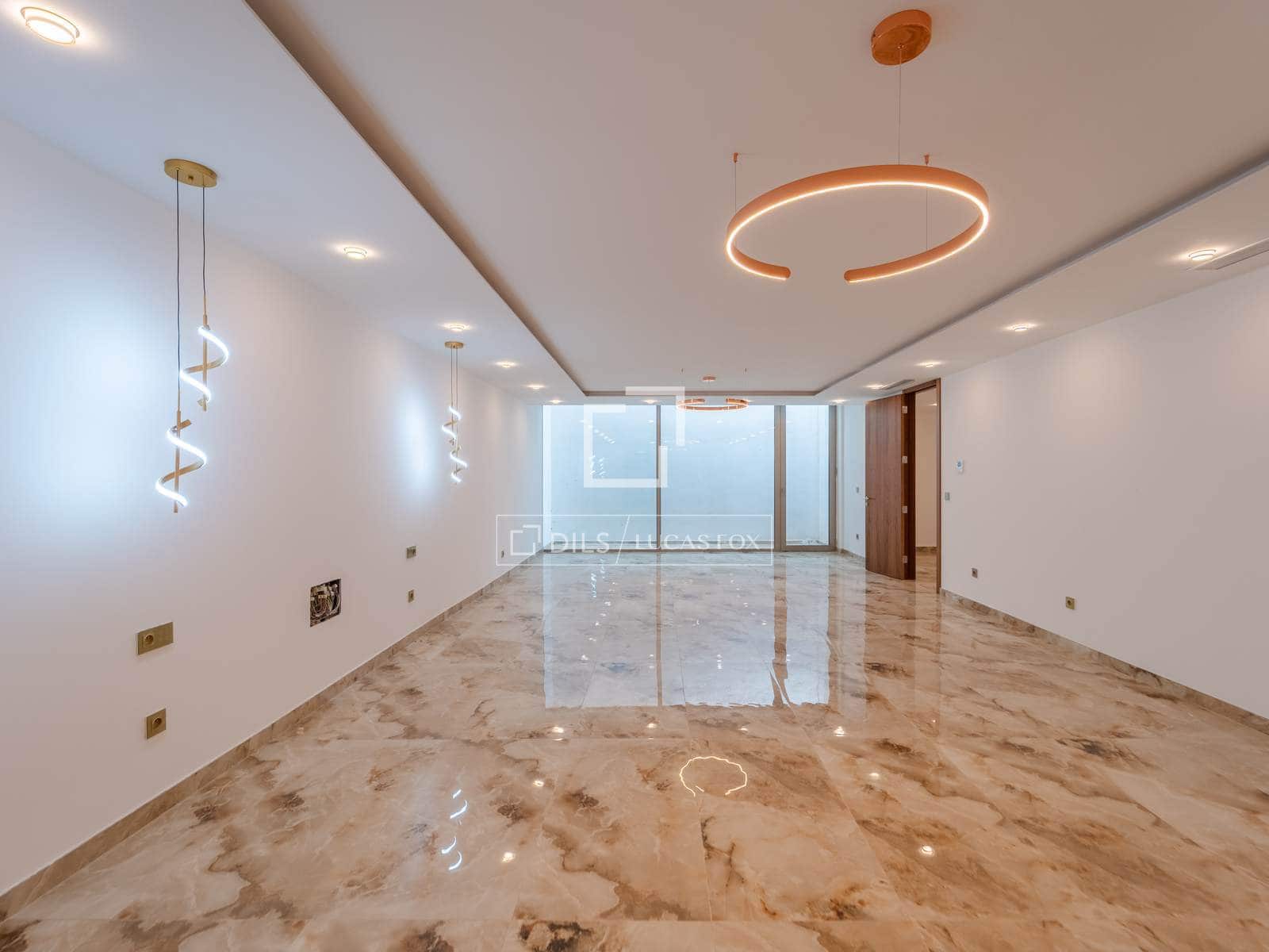7 slaapkamer Villa te koop in Torrent met zwembad garage - € 1.495.000 (Ref: 9882581)