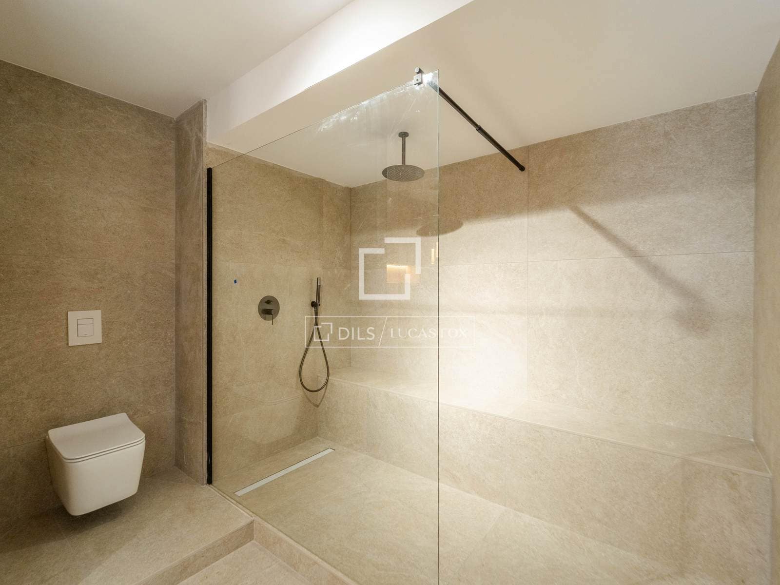7 slaapkamer Villa te koop in Torrent met zwembad garage - € 1.495.000 (Ref: 9882581)