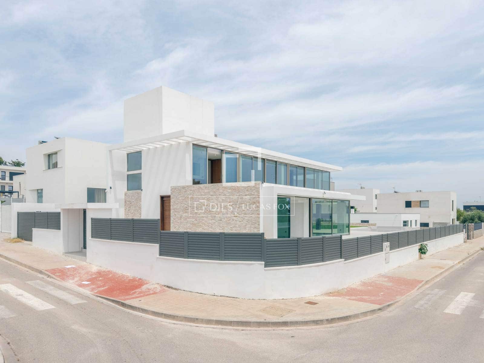 7 slaapkamer Villa te koop in Torrent met zwembad garage - € 1.495.000 (Ref: 9882581)