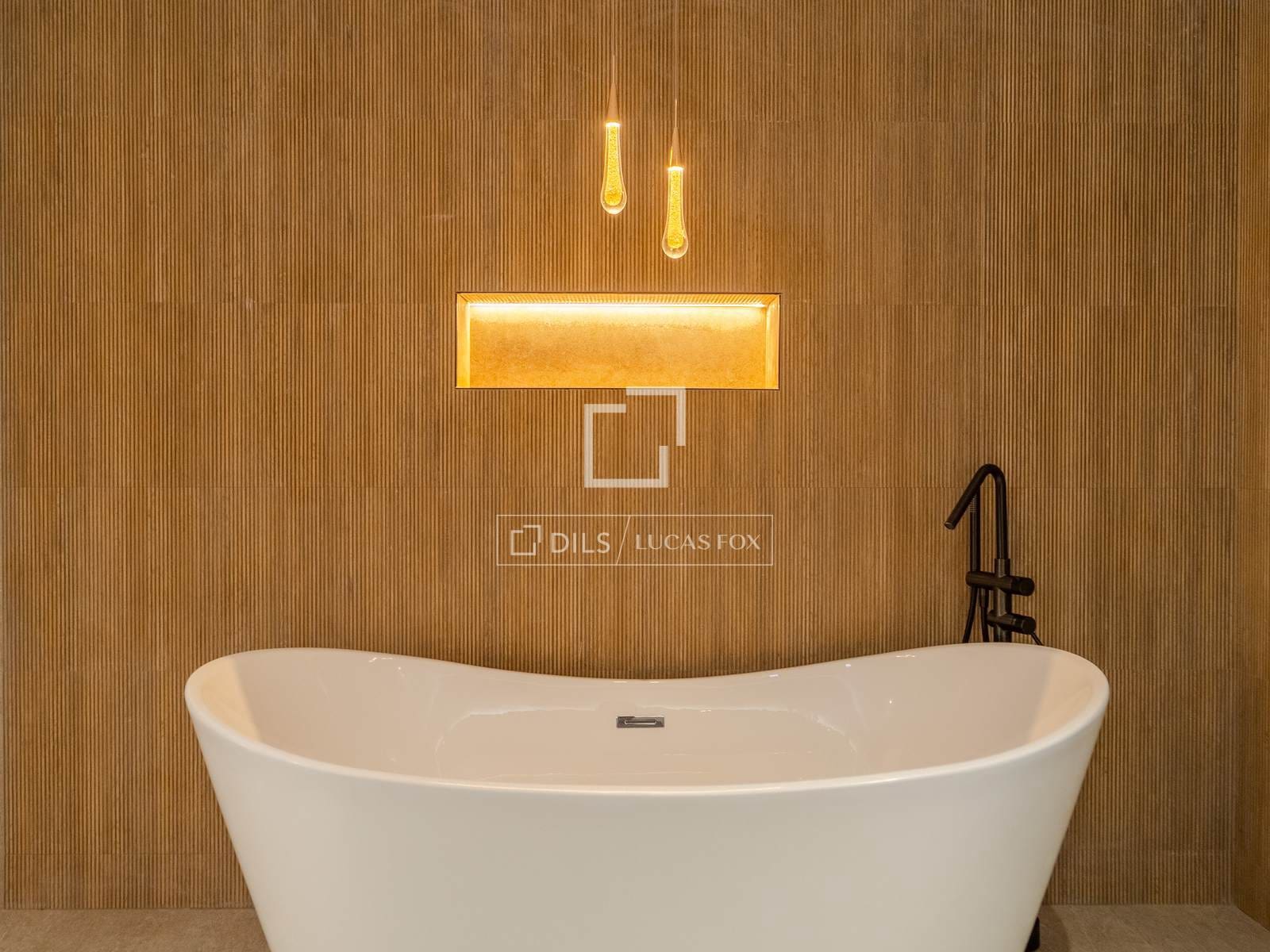 7 slaapkamer Villa te koop in Torrent met zwembad garage - € 1.495.000 (Ref: 9882581)