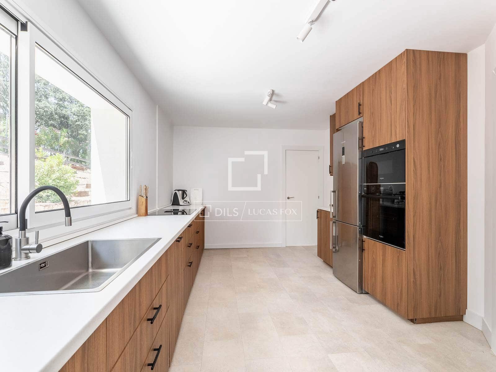 4 soverom Villa til salgs i Las Rozas de Madrid med svømmebasseng garasje - € 2 400 000 (Ref: 9883560)