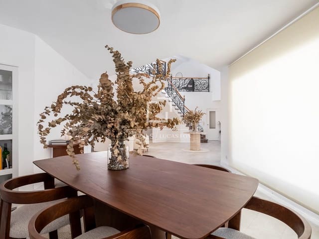 4 soverom Villa til salgs i Las Rozas de Madrid med svømmebasseng garasje - € 2 400 000 (Ref: 9883560)