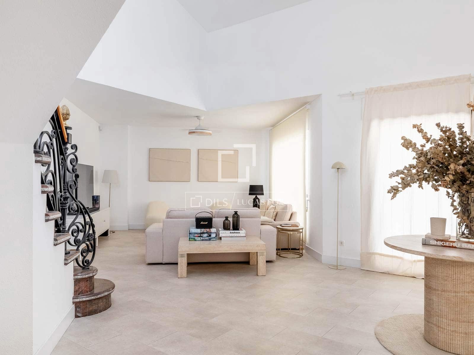 4 soverom Villa til salgs i Las Rozas de Madrid med svømmebasseng garasje - € 2 400 000 (Ref: 9883560)