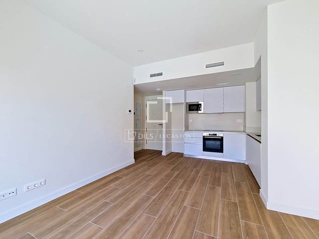 2 sypialnia Apartament do wynajęcia w Vilanova i la Geltrú z basenem garażem - 1 500 € (Ref: 9883561)
