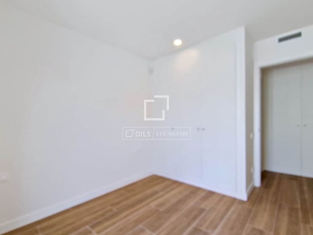 2 sypialnia Apartament do wynajęcia w Vilanova i la Geltrú z basenem garażem - 1 500 € (Ref: 9883561)