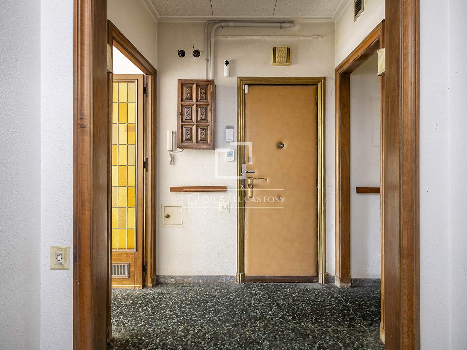 3 soveværelse Lejlighed til salg i Barcelona by - € 699.000 (Ref: 9883670)
