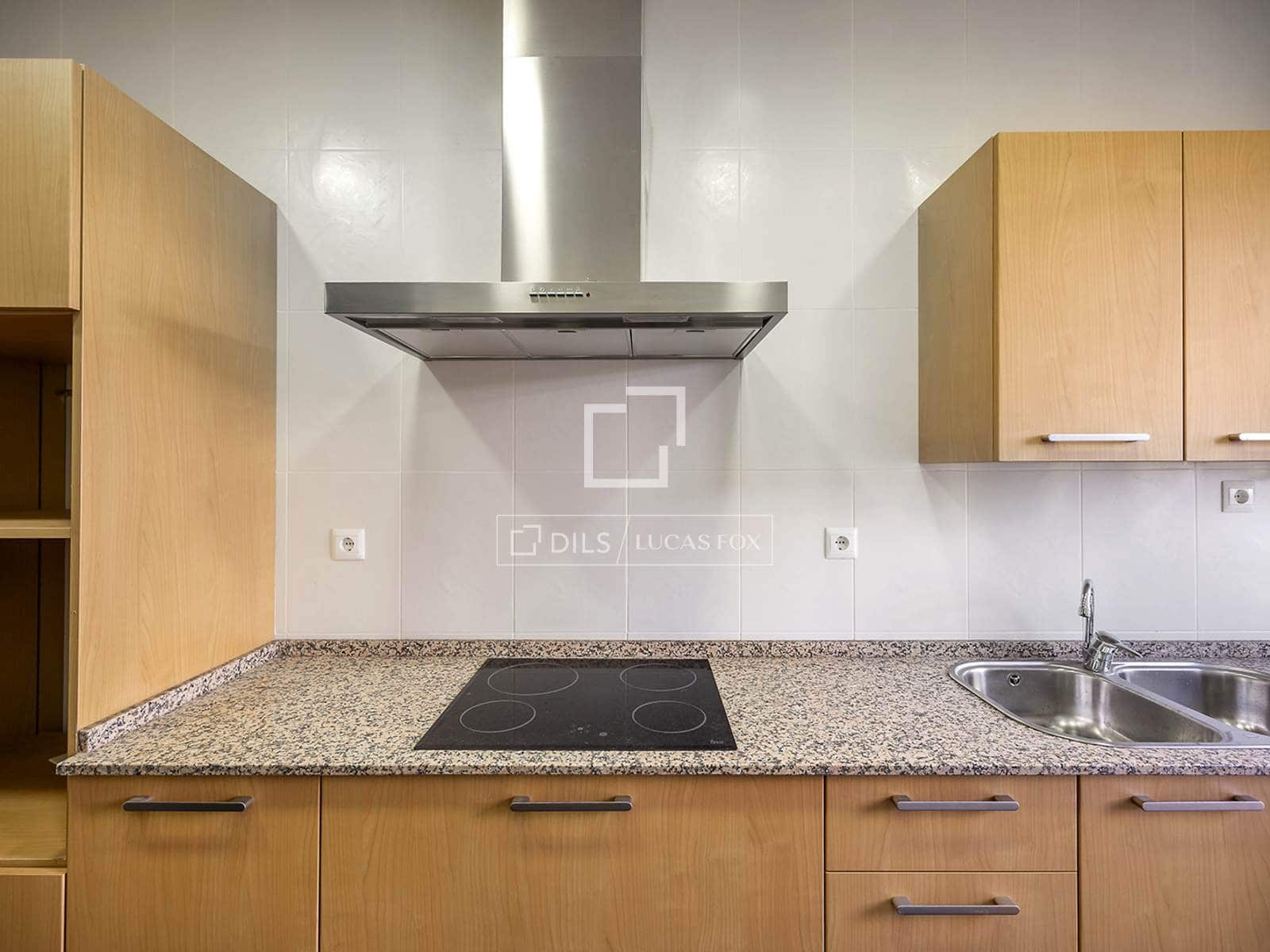 3 soveværelse Lejlighed til salg i Barcelona by - € 699.000 (Ref: 9883670)
