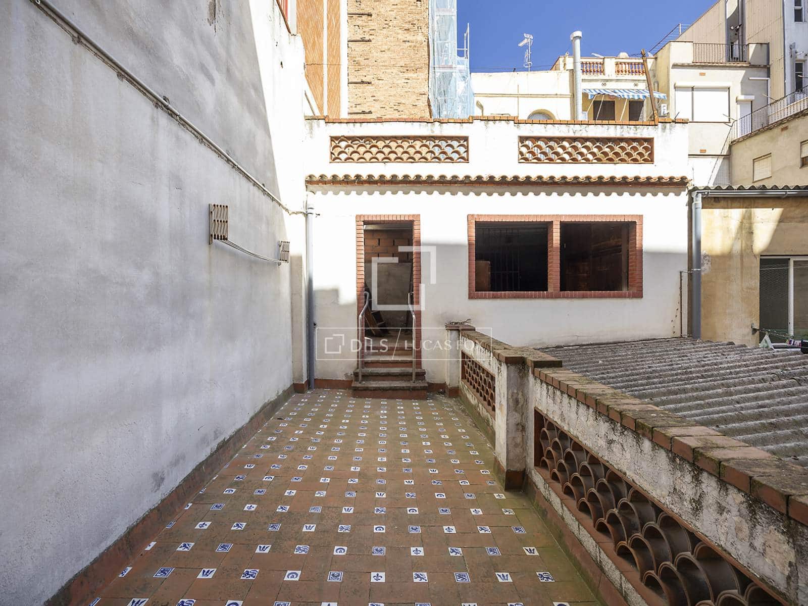 3 soveværelse Lejlighed til salg i Barcelona by - € 699.000 (Ref: 9883670)