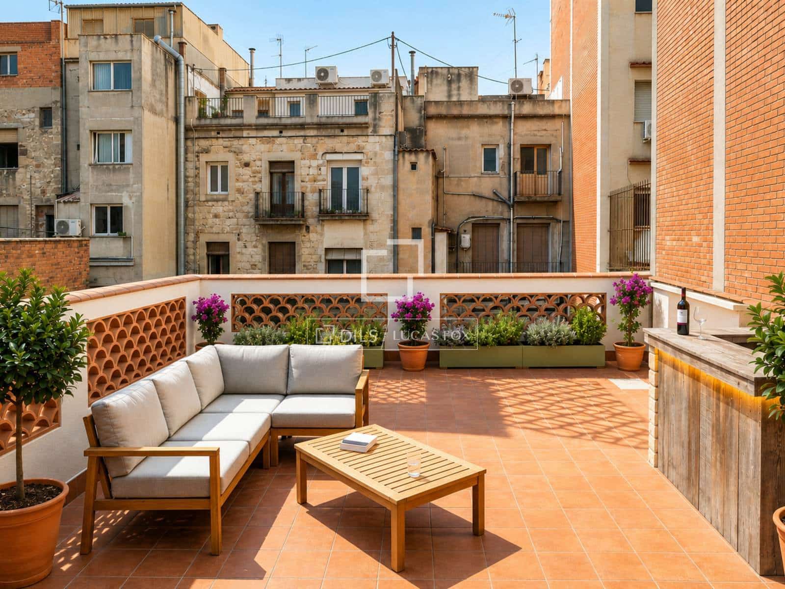 3 soveværelse Lejlighed til salg i Barcelona by - € 699.000 (Ref: 9883670)