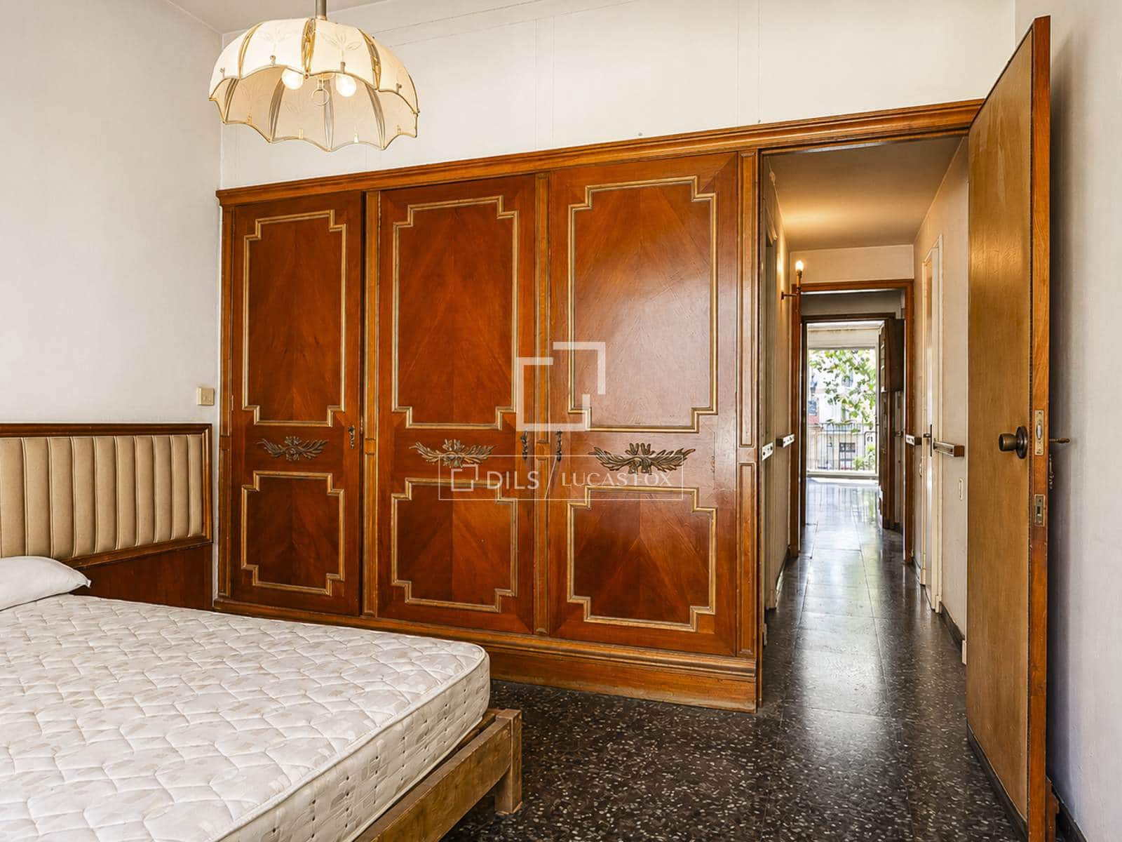 3 soveværelse Lejlighed til salg i Barcelona by - € 770.000 (Ref: 9883671)