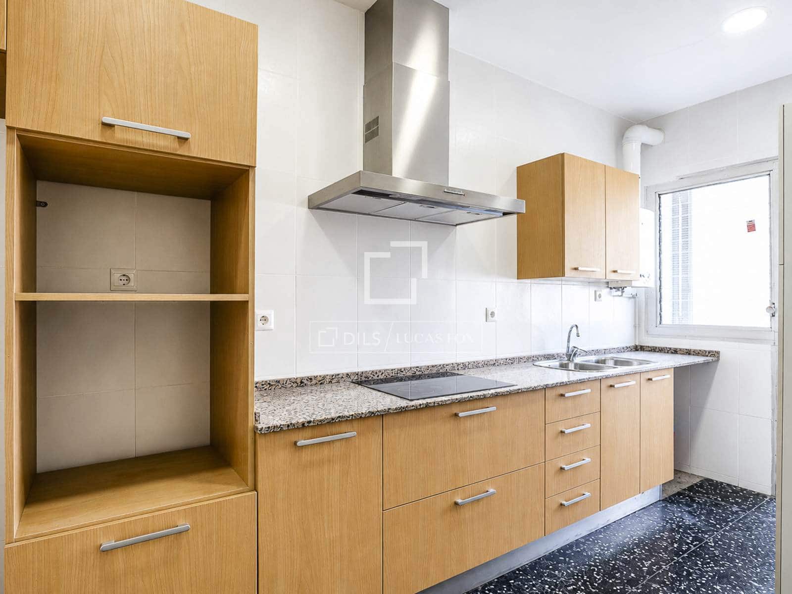 3 soveværelse Lejlighed til salg i Barcelona by - € 770.000 (Ref: 9883671)