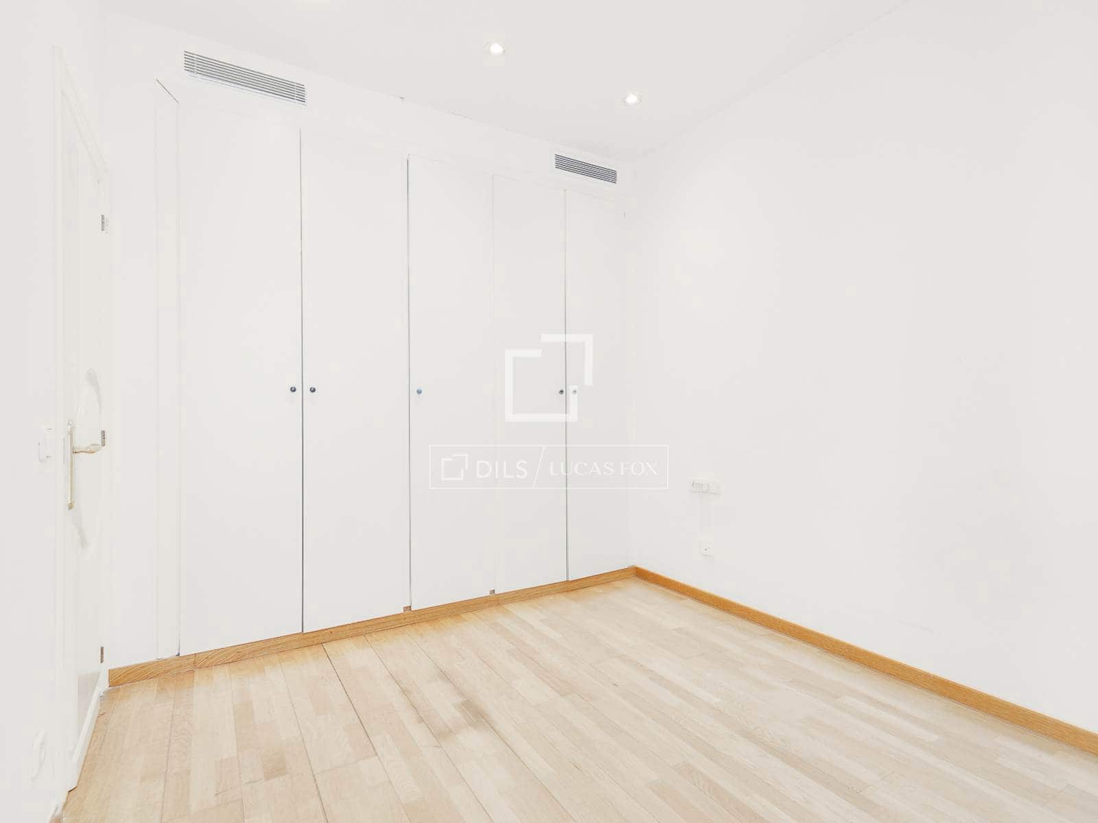 2 soverom Leilighet til salgs i Barcelona by med garasje - € 485 000 (Ref: 9883672)
