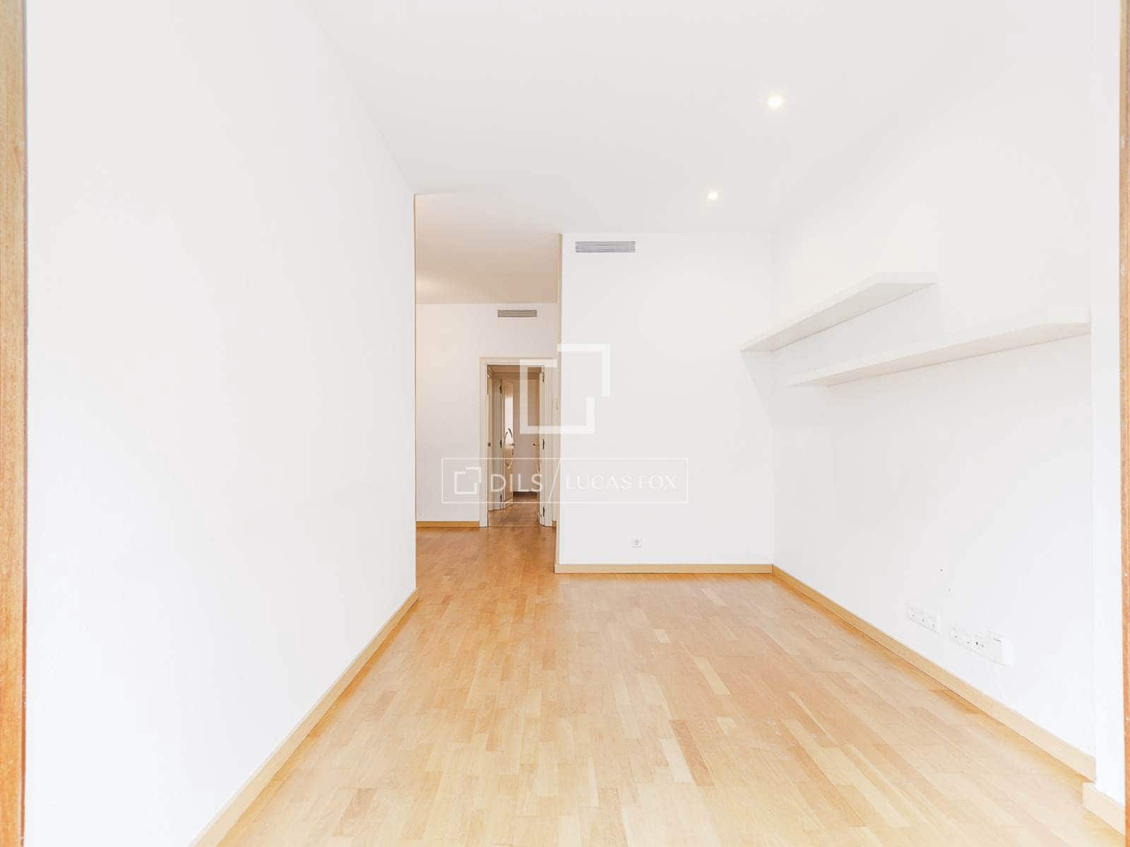 2 soverom Leilighet til salgs i Barcelona by med garasje - € 485 000 (Ref: 9883672)